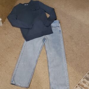 Old Navy Light Blue Denim Baggy Jeans & Gray Blue Sweater.